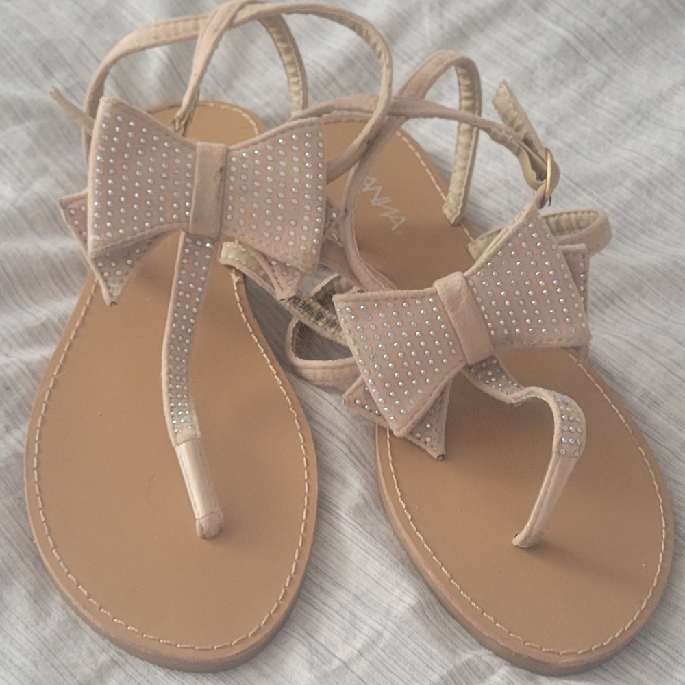 ANNA Sandals, 8 1/2, Beige or Tan with multicolors detail